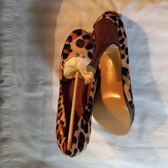 BCBG Generation BG-Dania LEOPARD HAIR CALF PUMPS SIZE 9 MINT CONDITION - Picture 4 of 6